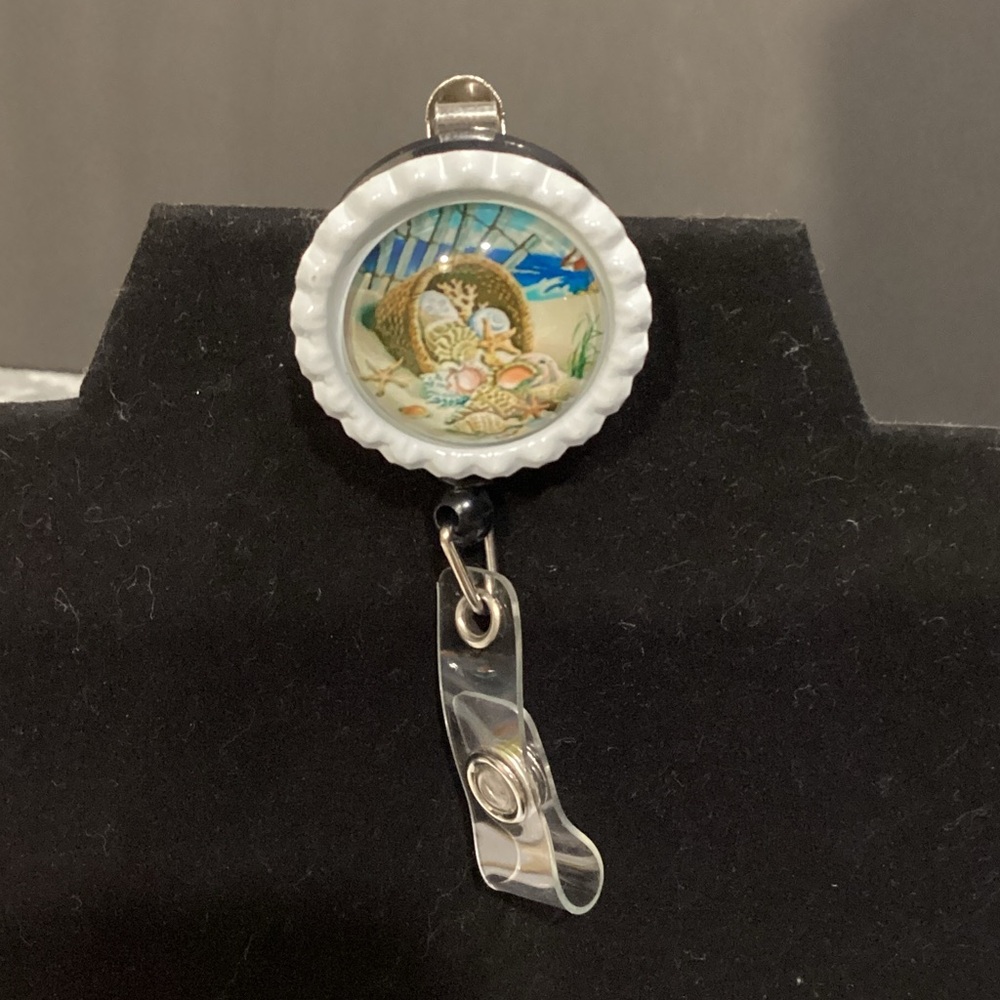 Beach Scene Badge Retractable Lanyard